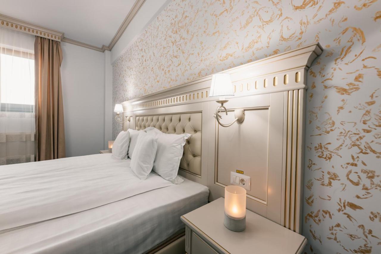 Hotel Coral Valea Lupului  Eksteriør billede