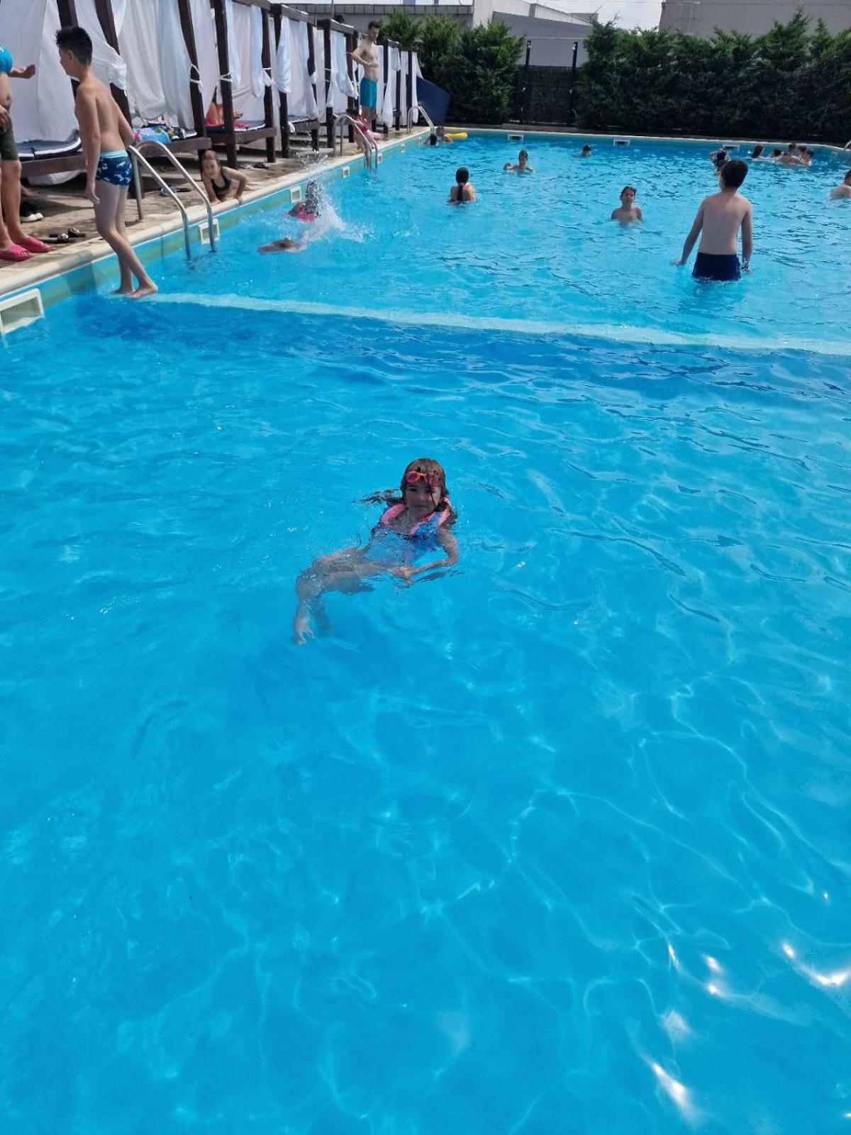 Hotel Coral Valea Lupului  Eksteriør billede